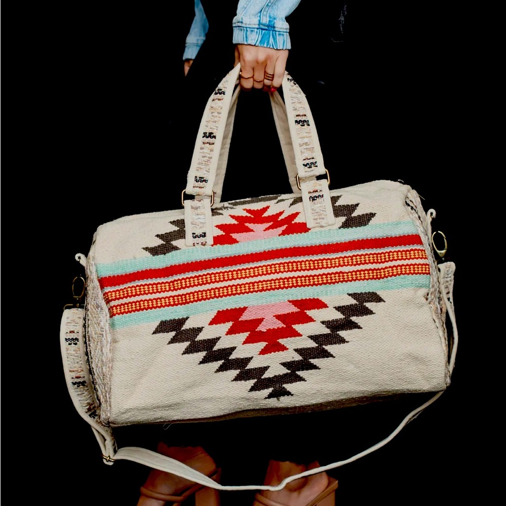 Last one! Aztec inspired travel duffle bag 🩵⚛️!